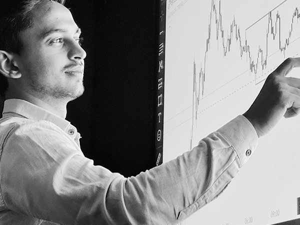Investors-hero